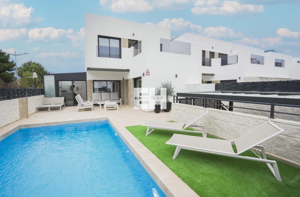 Herverkoop - villa - Dolores