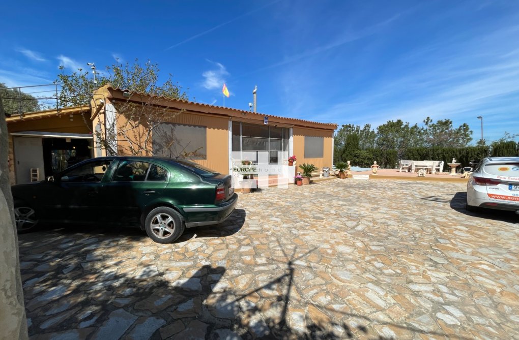 Herverkoop - villa - Guardamar del Segura - Costa Blanca