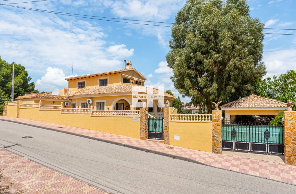 Herverkoop - villa - Jacarilla - Inland