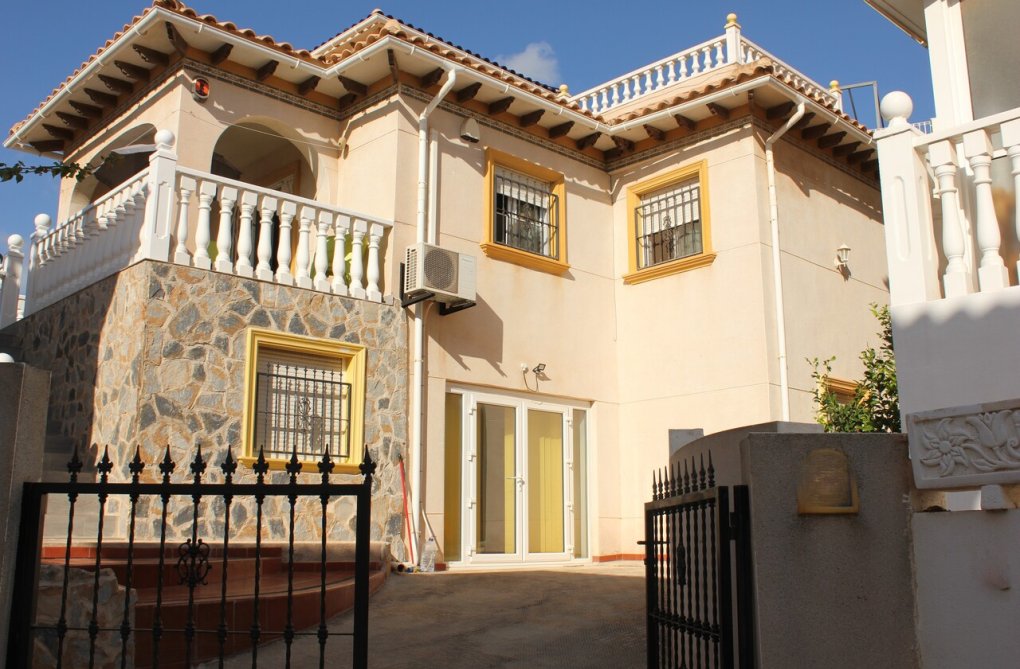 Herverkoop - villa - La Zenia - Costa Blanca
