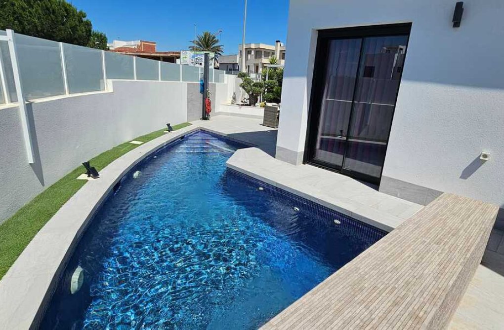 Herverkoop - villa - Los Montesinos - Costa Blanca