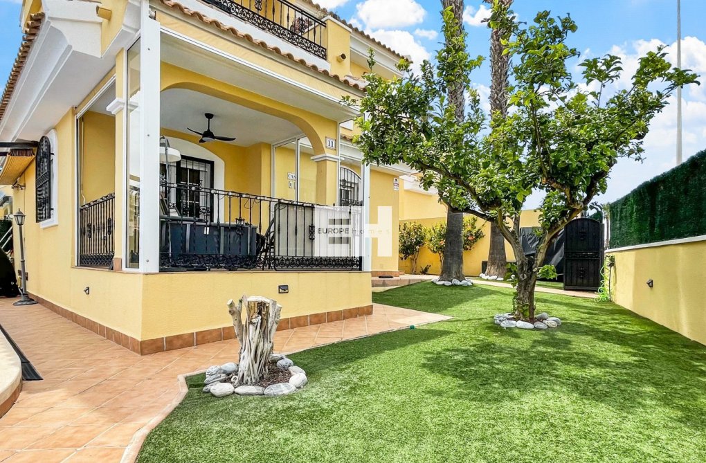 Herverkoop - villa - Orihuela Costa - Costa Blanca