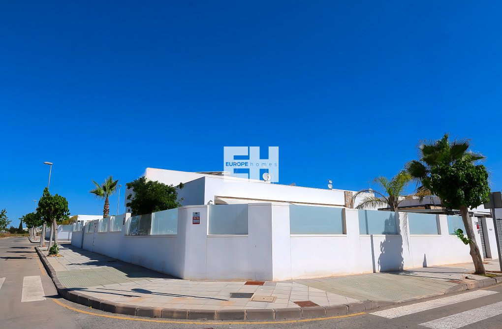 Herverkoop - villa - Pilar de la Horadada - Costa Blanca
