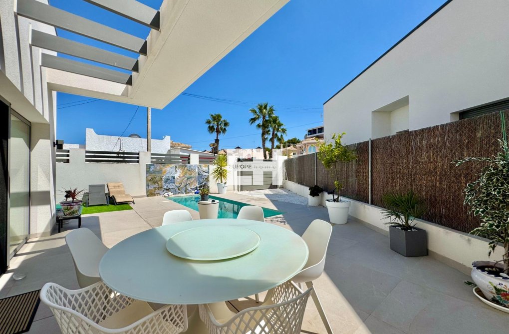 Herverkoop - villa - San Miguel de Salinas - Blue Lagoon - Galán