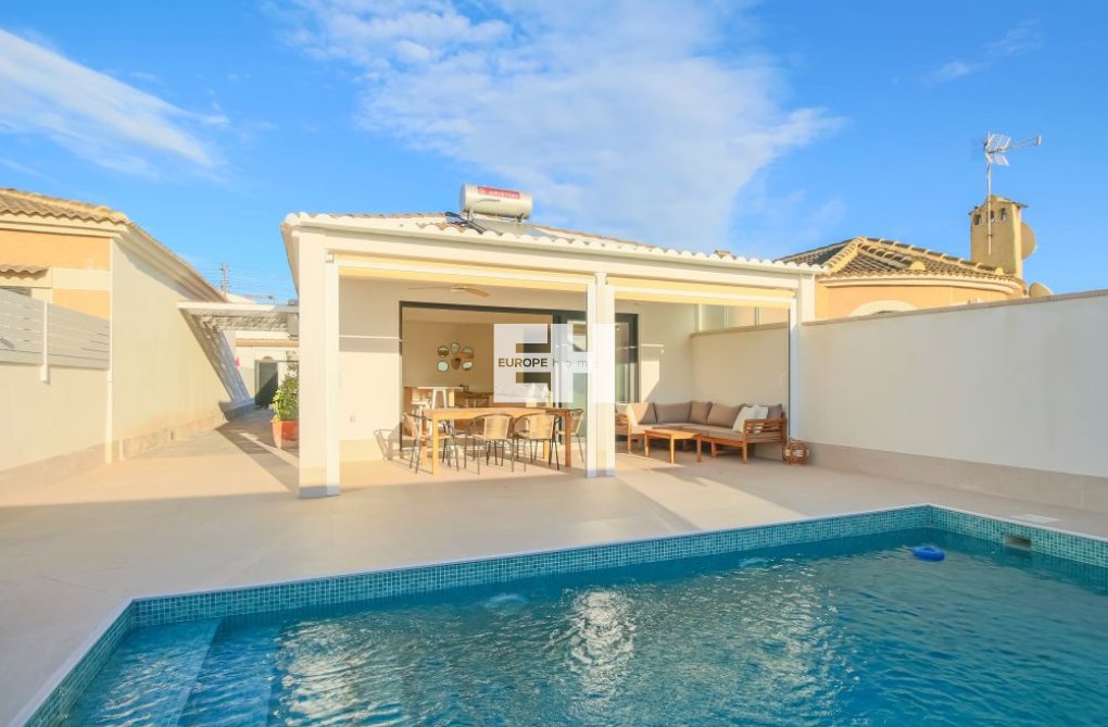 Herverkoop - villa - Torrevieja - Costa Blanca