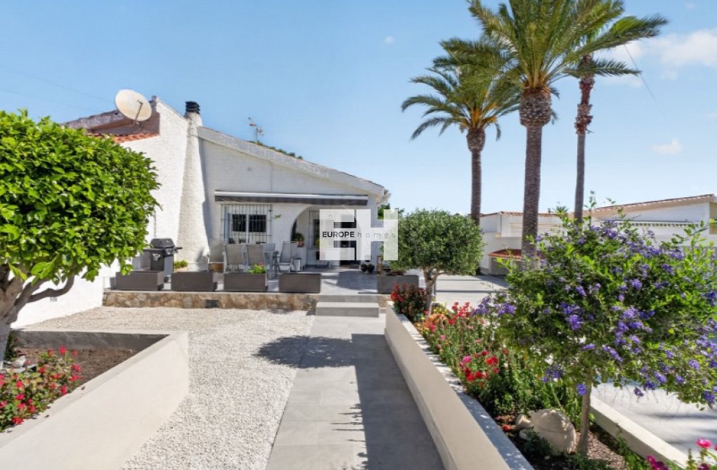 Herverkoop - villa - Torrevieja - Costa Blanca
