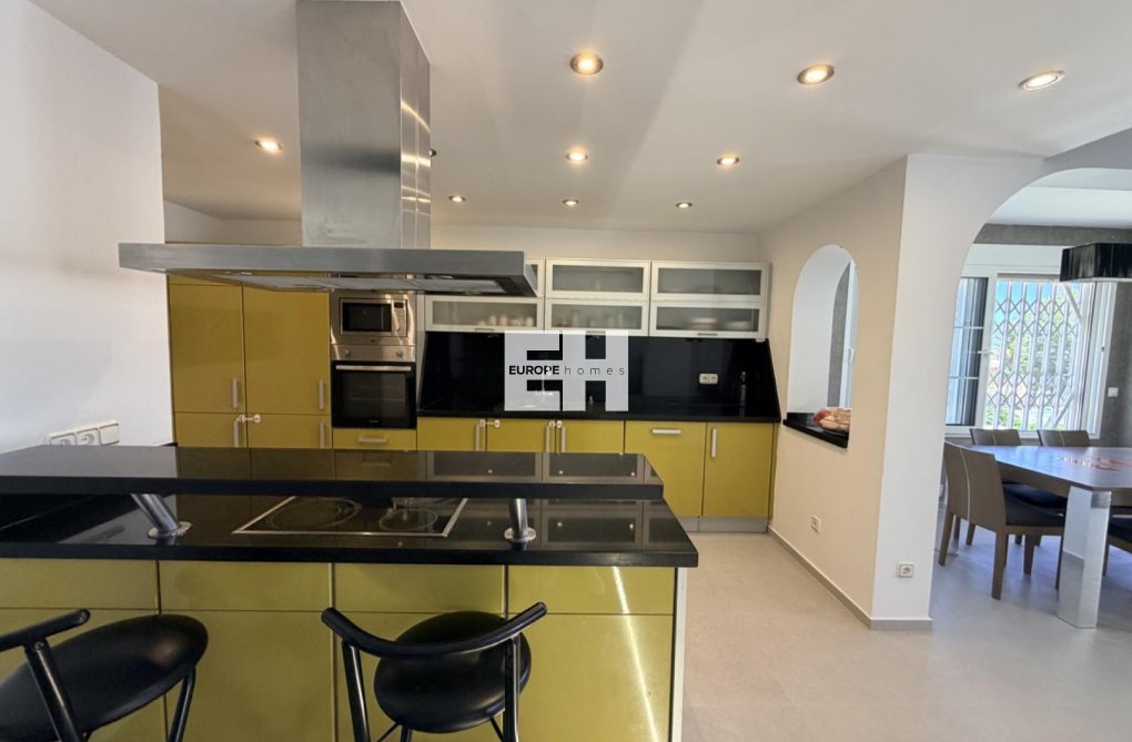 Herverkoop - villa - Torrevieja - Costa Blanca