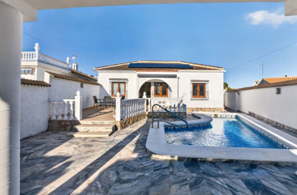 Herverkoop - villa - Torrevieja - Costa Blanca