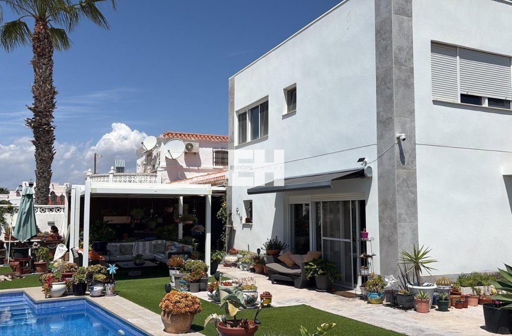 Herverkoop - villa - Torrevieja - La Siesta - El Salado - Torreta