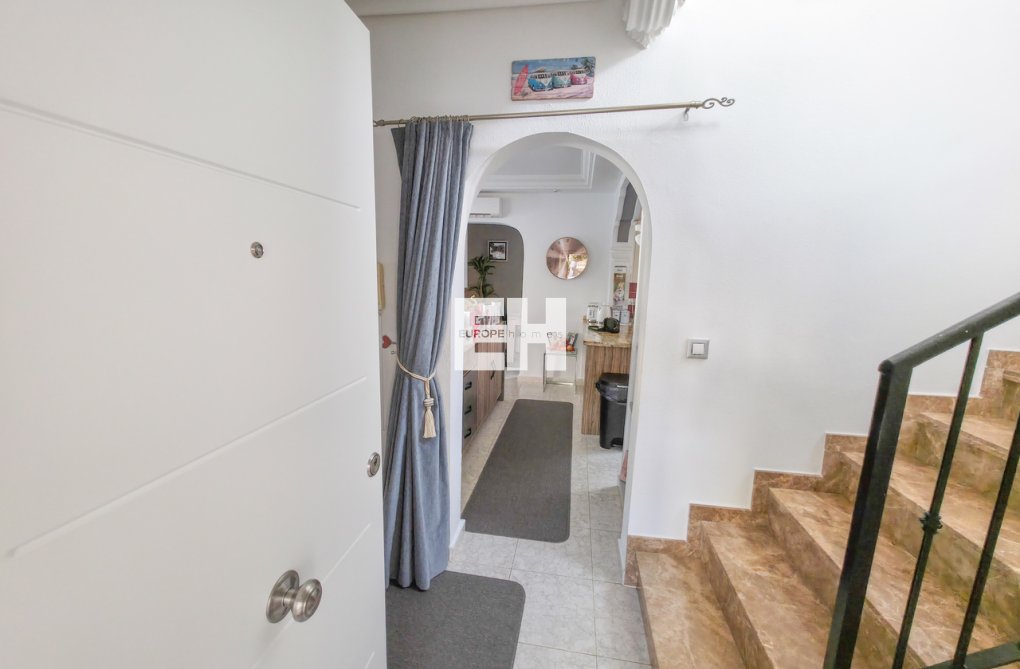 Herverkoop - villa - Villamartin - Costa Blanca