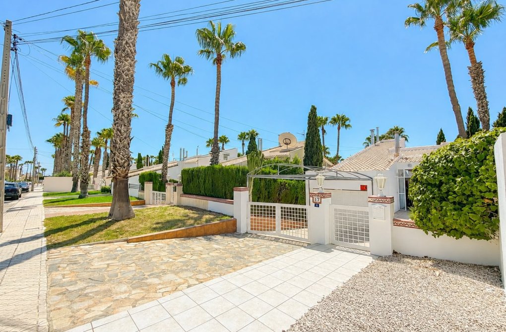 Herverkoop - villa - Villamartin - Costa Blanca