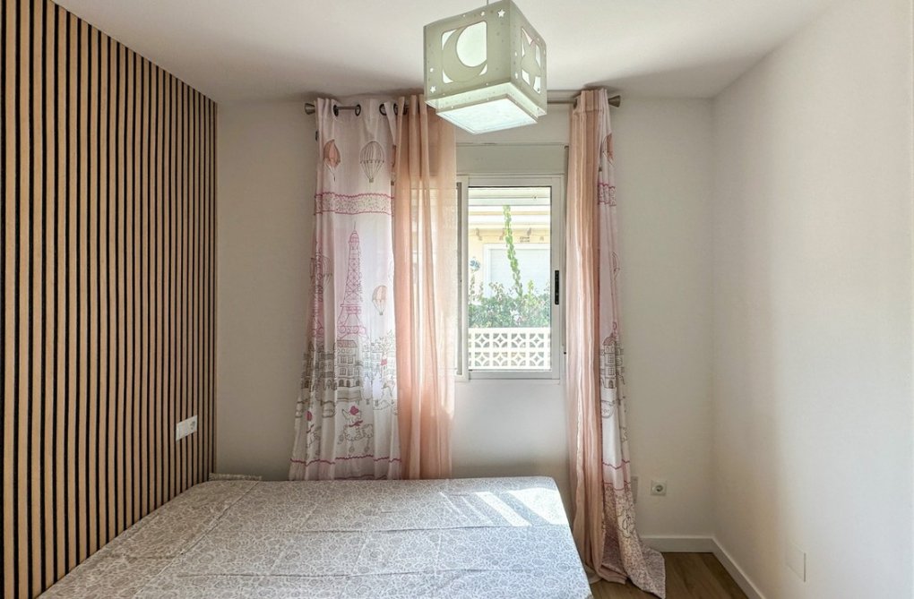Herverkoop - villa - Villamartin - Costa Blanca