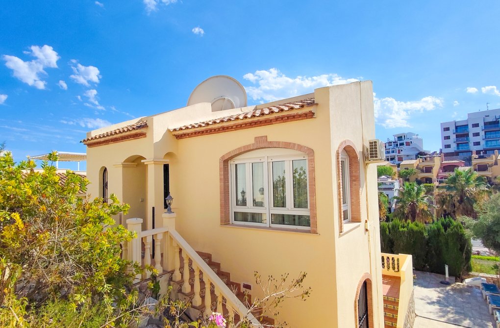 Herverkoop - villa - Villamartin - Costa Blanca