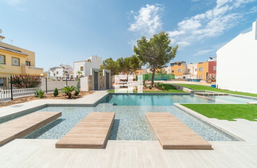 Neubau - Bungalow - Torrevieja - Los Balcones 