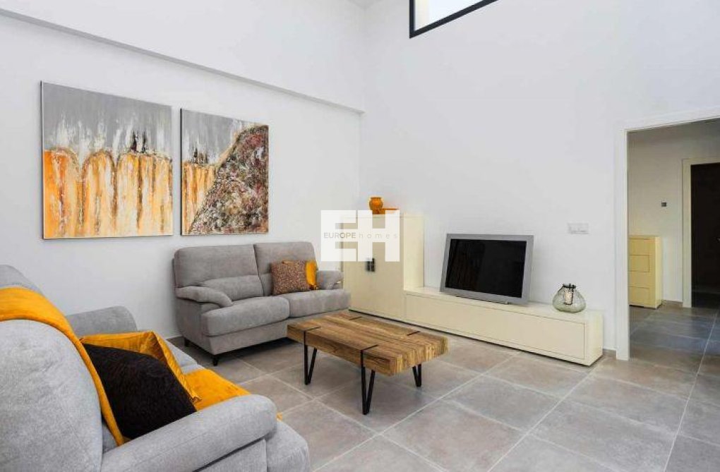 Neubau - villa - Daya Nueva - Centro