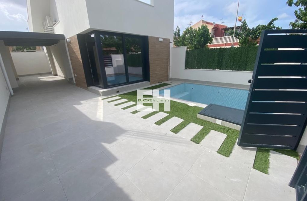 Neubau - villa - Los Alcázares - La Concha