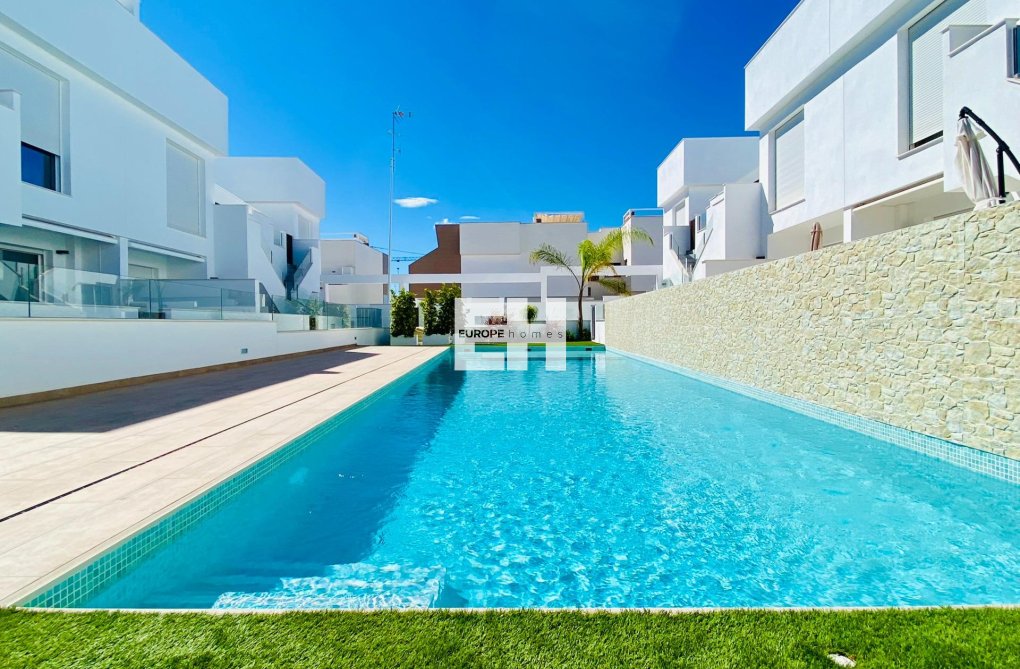 Obra Nueva - Bungalow en planta alta - Pilar de la Horadada - pueblo