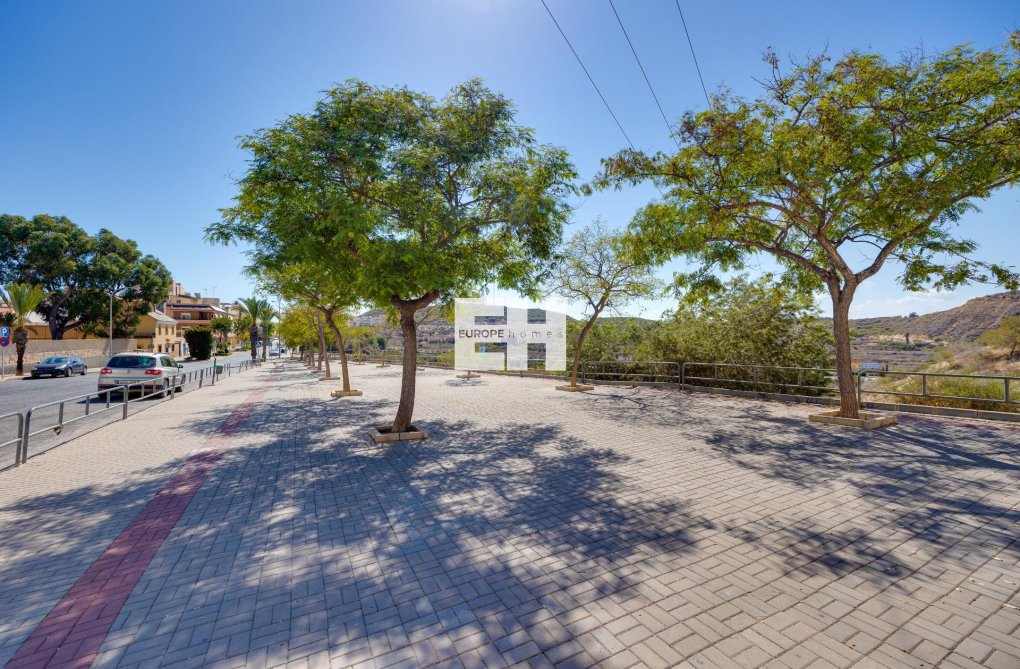 Resale - Apartment - Guardamar del Segura - Pueblo