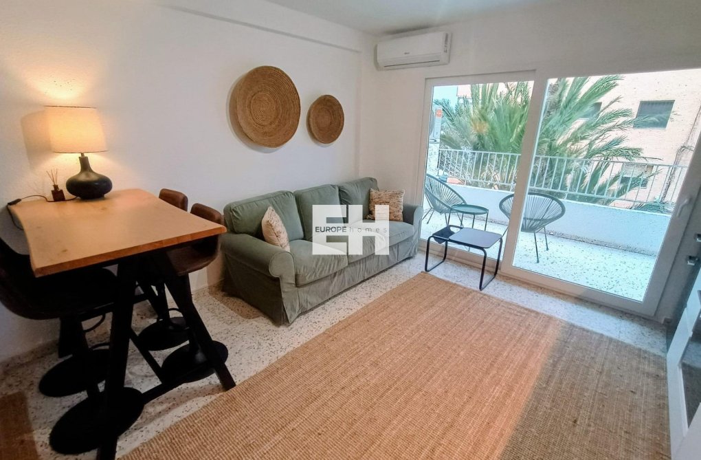 Resale - Apartment - Guardamar del Segura - Urbanizaciones