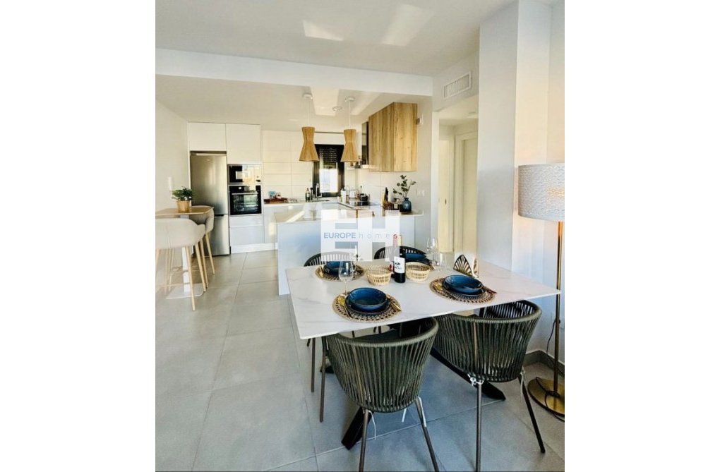 Resale - Apartment - Las Filipinas - Inland