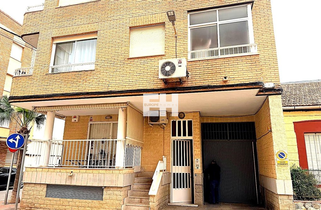 Resale - Apartment - Los Alcázares - Playa La Concha