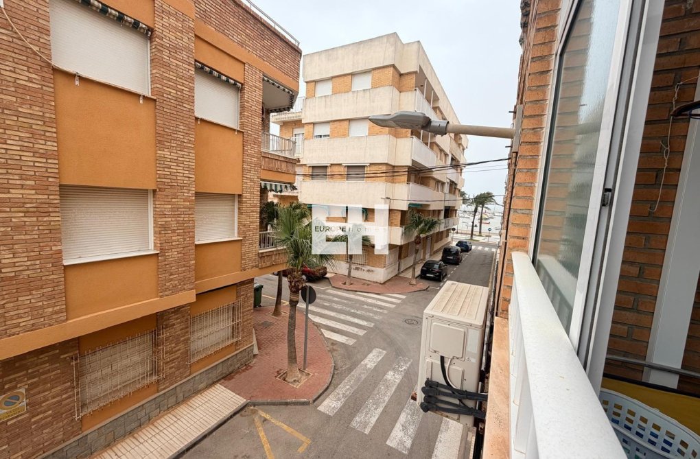 Resale - Apartment - Los Alcázares - Playa La Concha
