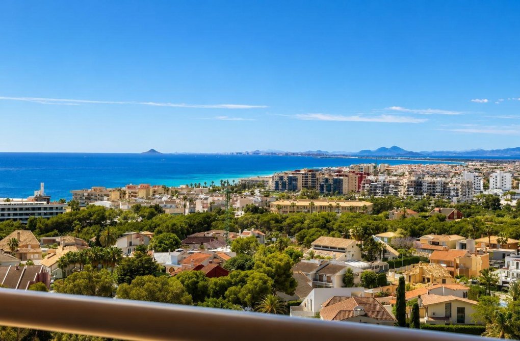 Resale - Apartment - Orihuela Costa - Campoamor
