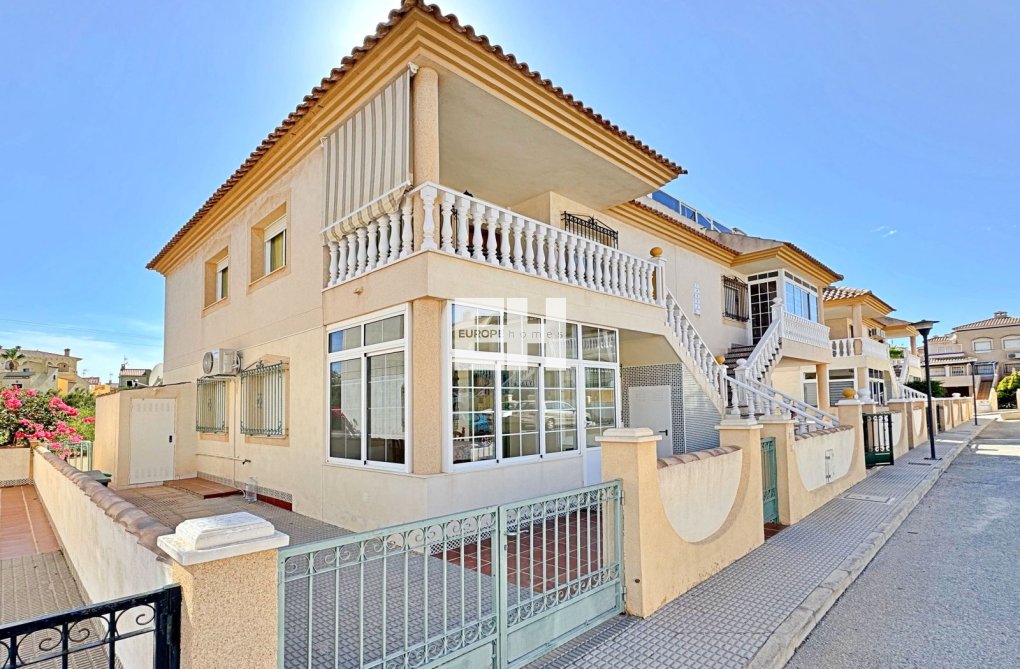 Resale - Apartment - Orihuela Costa - Costa Blanca