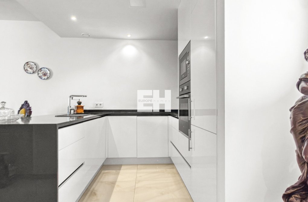 Resale - Apartment - Orihuela Costa - Costa Blanca