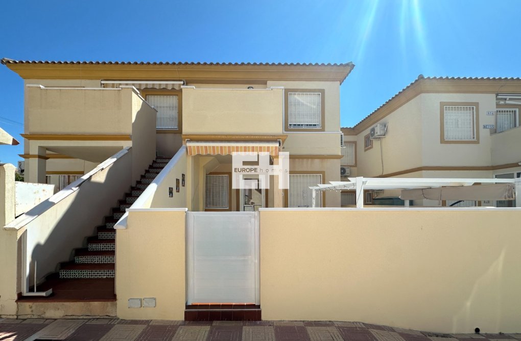 Resale - Apartment - Orihuela Costa - Costa Blanca