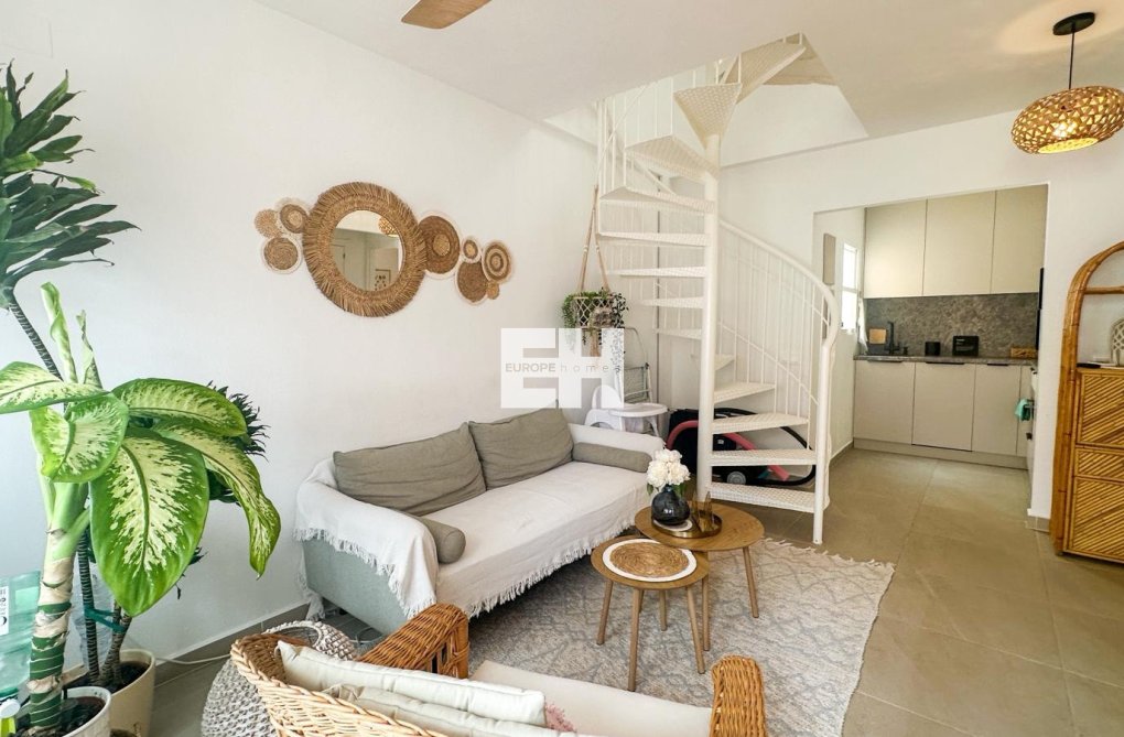 Resale - Apartment - Orihuela Costa - Costa Blanca