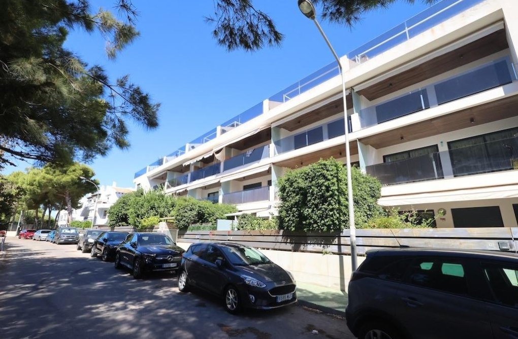 Resale - Apartment - Orihuela Costa - Costa Blanca