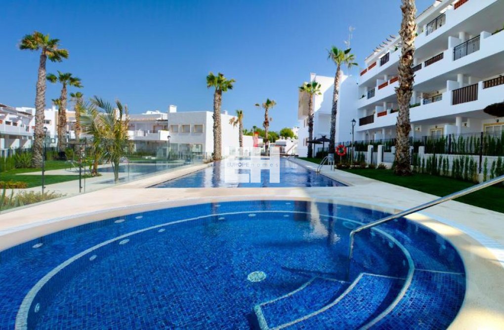 Resale - Apartment - Orihuela Costa - Villamartín