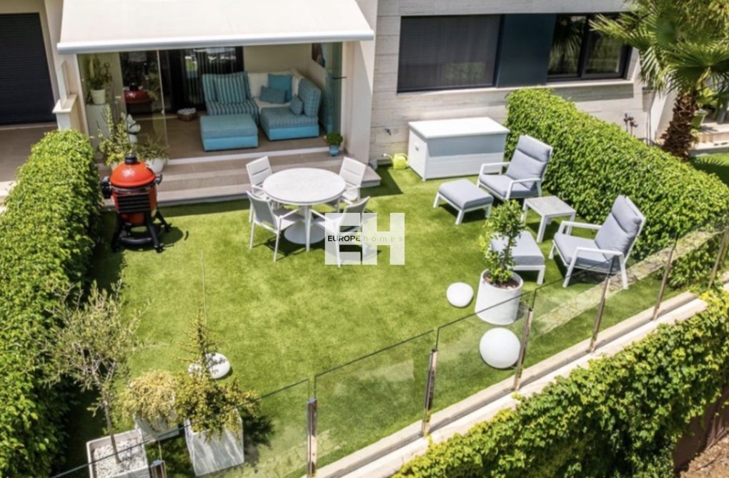 Resale - Apartment - Pilar de la Horadada - Costa Blanca