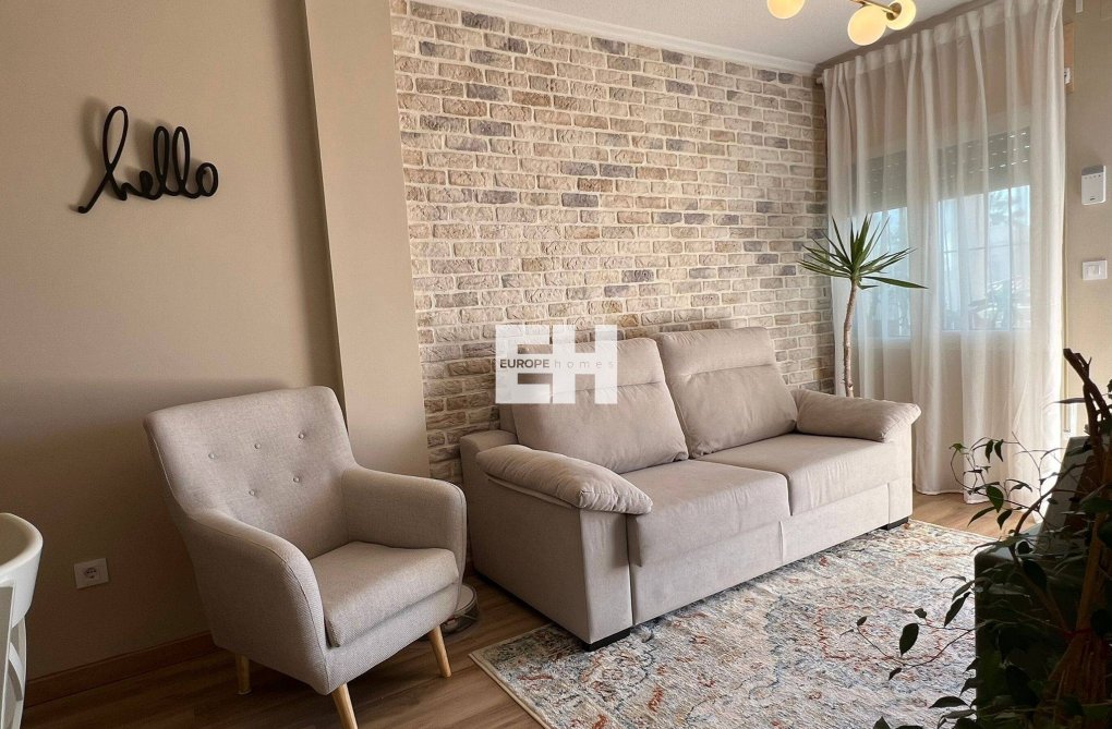 Resale - Apartment - Pilar de la Horadada - La Torre De La Horadada