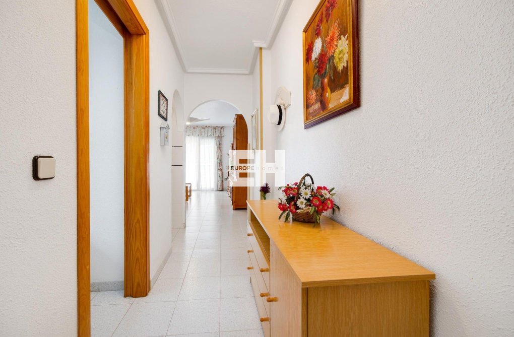 Resale - Apartment - Torrevieja - Acequion