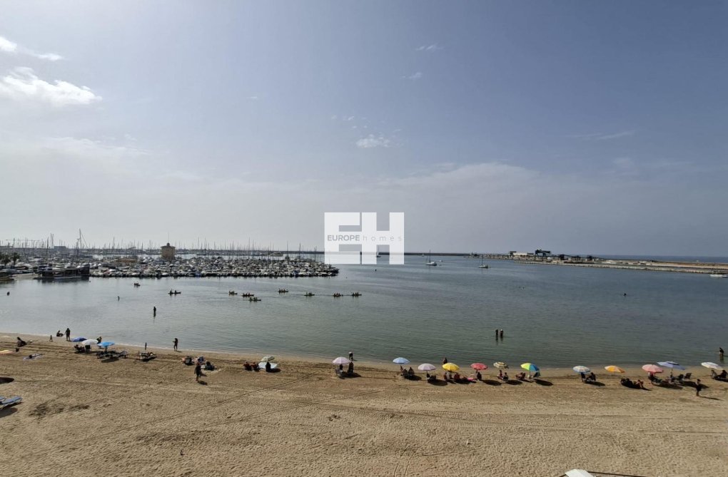 Resale - Apartment - Torrevieja - Acequion