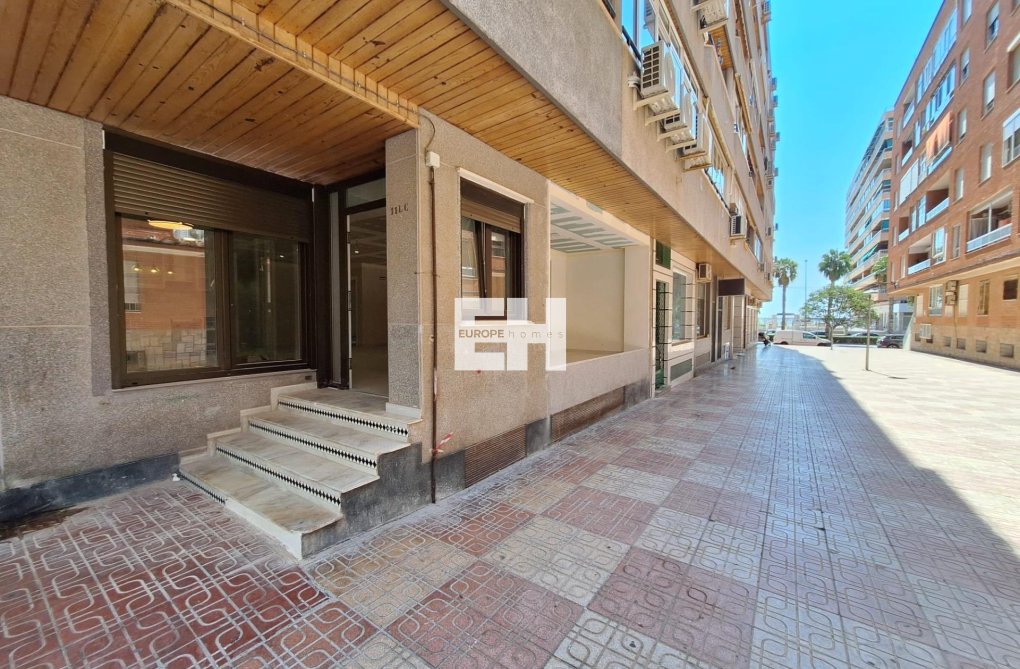 Resale - Apartment - Torrevieja - Acequion