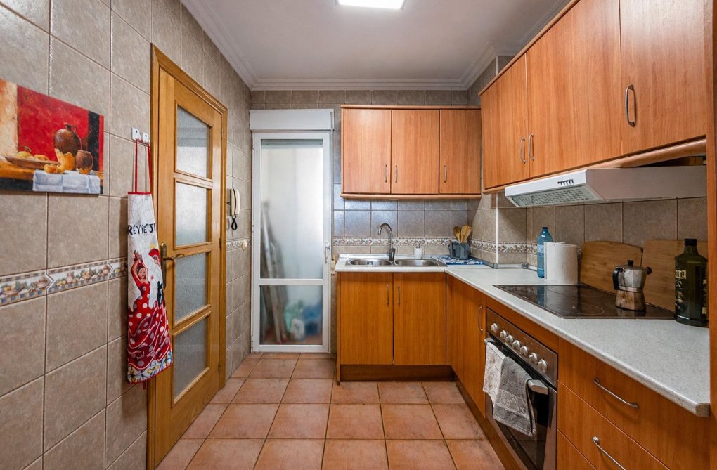 Resale - Apartment - Torrevieja - Acequion