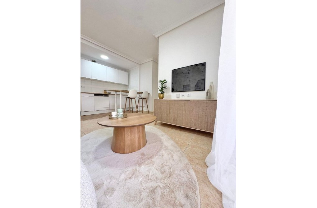 Resale - Apartment - Torrevieja - Antonio Machado