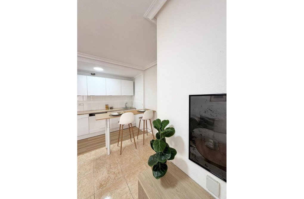 Resale - Apartment - Torrevieja - Antonio Machado