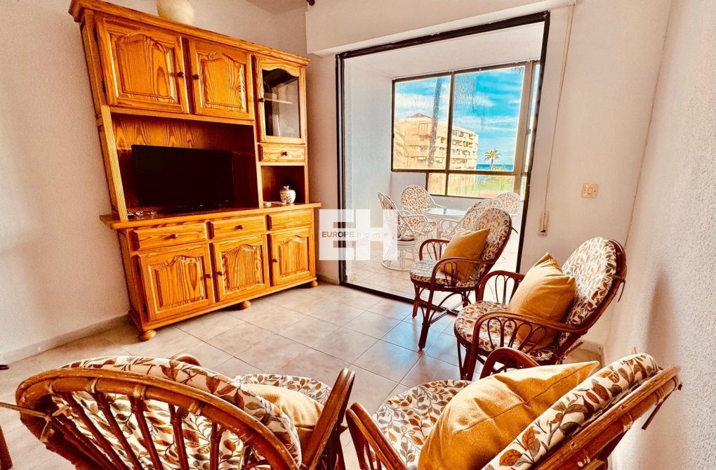 Resale - Apartment - Torrevieja - Cabo Cervera
