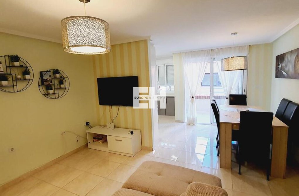 Resale - Apartment - Torrevieja - Centro