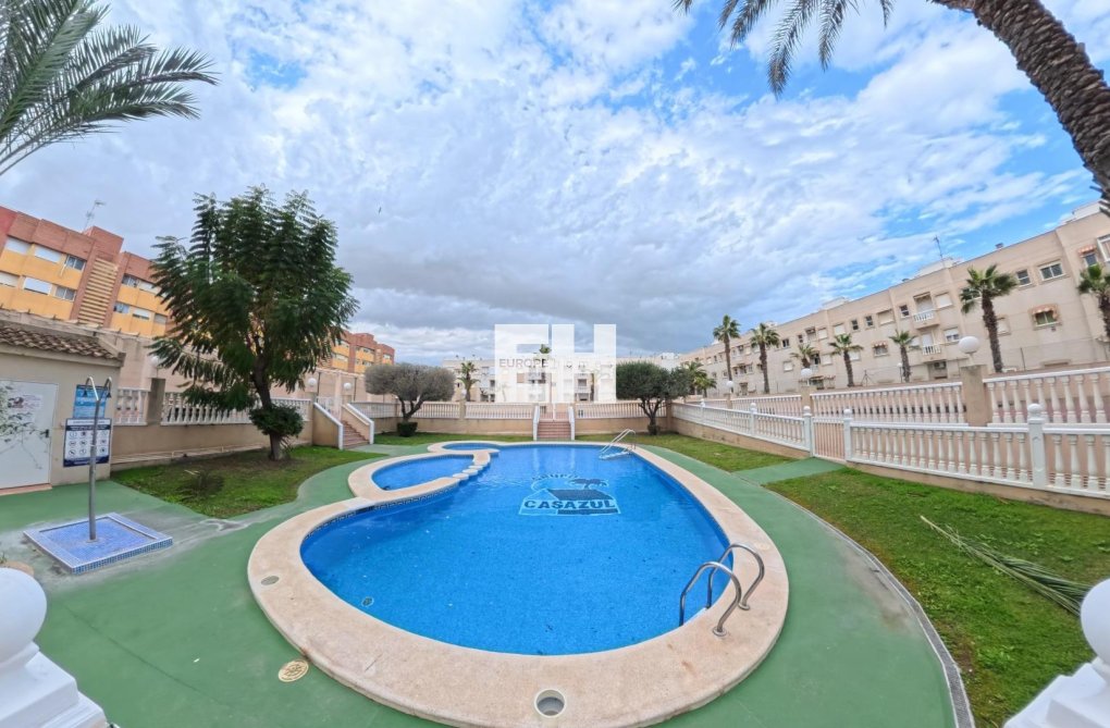 Resale - Apartment - Torrevieja - Centro