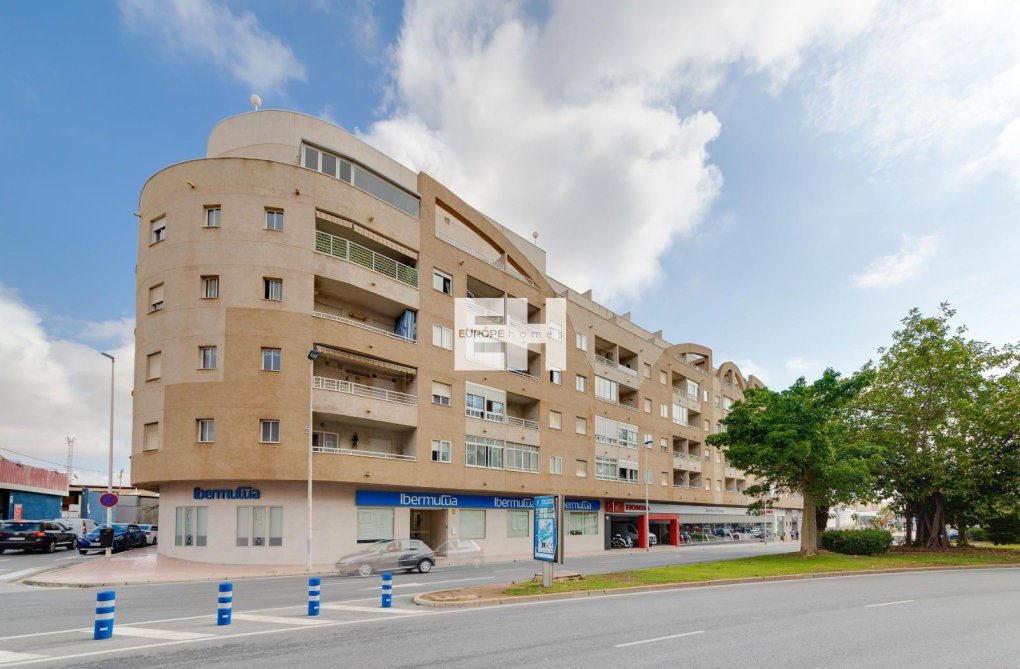 Resale - Apartment - Torrevieja - Centro