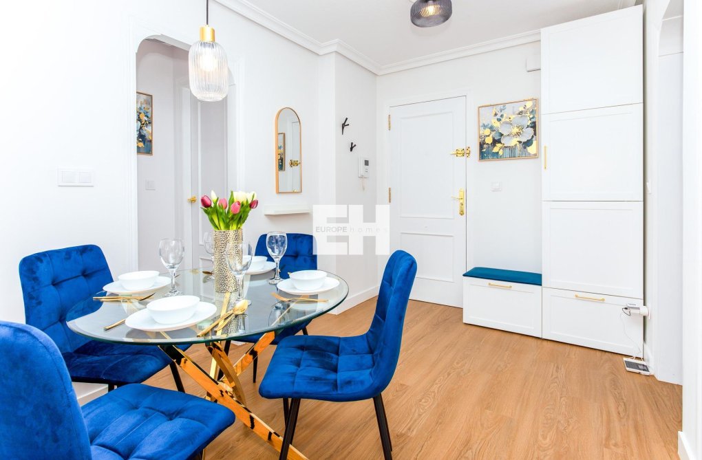Resale - Apartment - Torrevieja - Centro