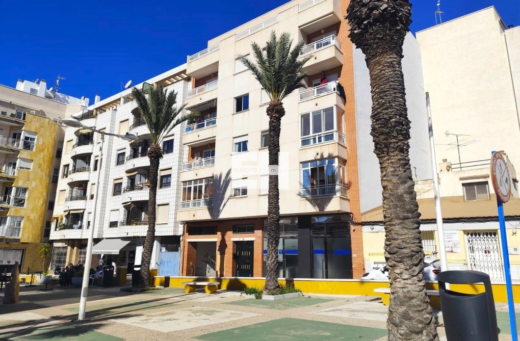 Resale - Apartment - Torrevieja - Centro