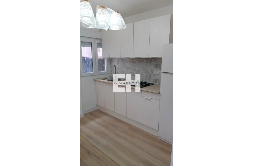 Resale - Apartment - Torrevieja - Centro
