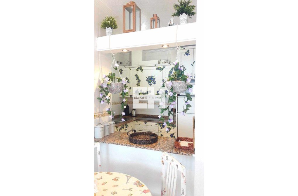 Resale - Apartment - Torrevieja - Centro