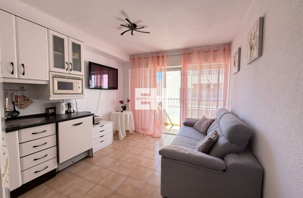 Resale - Apartment - Torrevieja - Centro